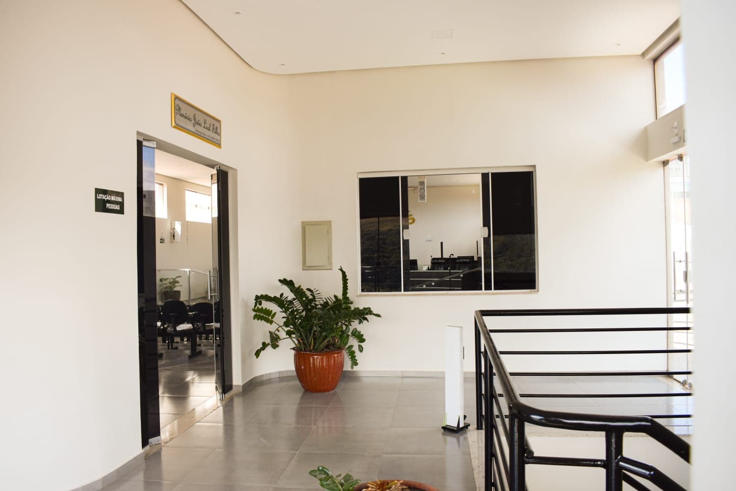 Fachada da Câmara Municipal de Carvalhópolis.
